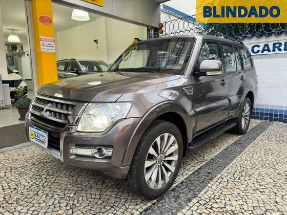 MITSUBISHI PAJERO FULL 3.8 HPE 4X4 V6 24V GASOLINA 4P AUTOMÁTICO MITSUBISHI PAJERO FULL 3.8 HPE 4X4 V6 24V GASOLINA 4P AUTOMÁTICO